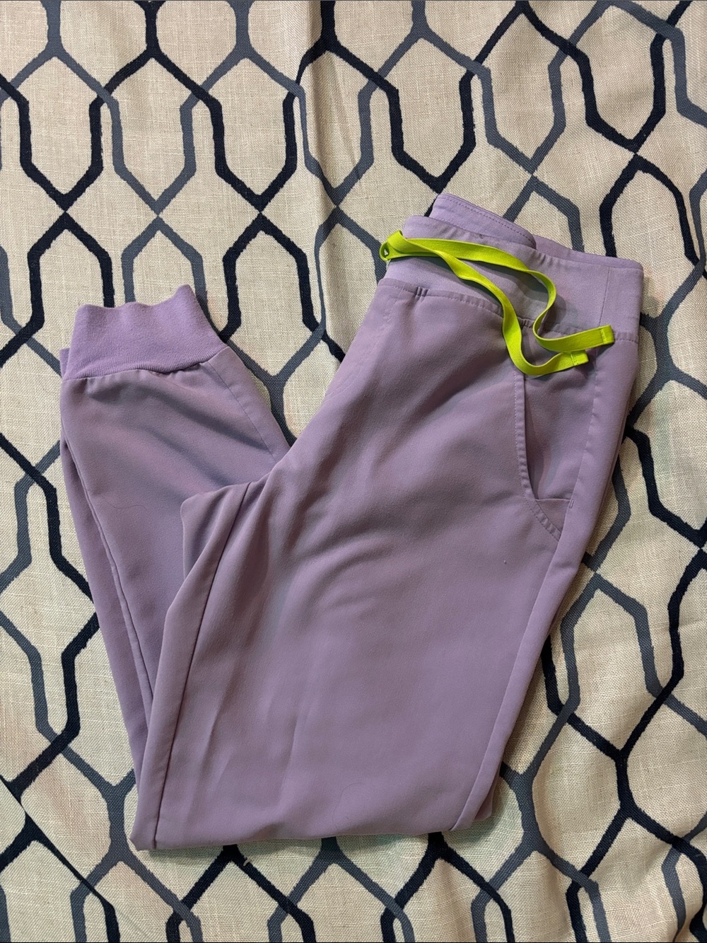 FIGS Womens Lavender Dew Zamora High-Rise Jogger Scrub Pant size Small Petite